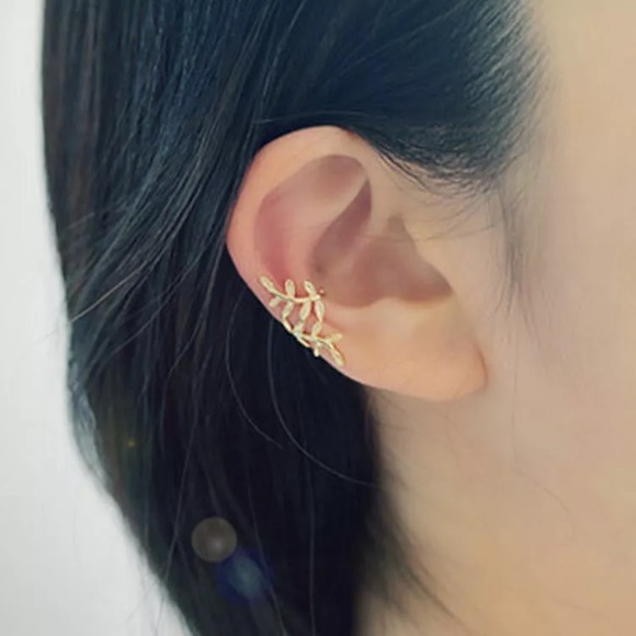 Jewelry - Ionia Vines Ear Cuff Gold